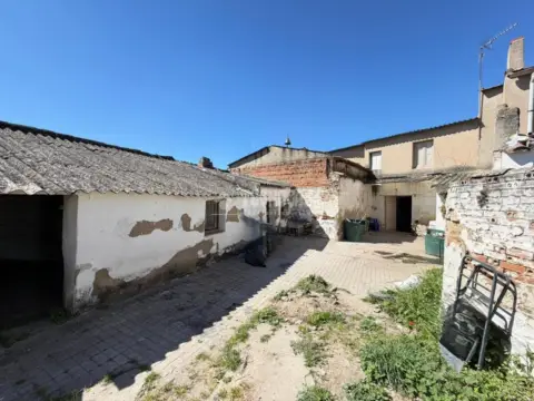 Casa rústica en Cebolla