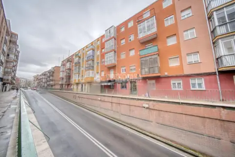 Piso en Circular-Vadillos