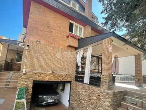 Casa unifamiliar en Valdezarza