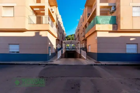 Casa adosada en Santa María del Águila