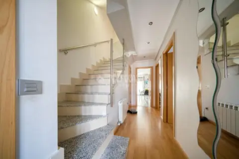 Casa adosada en calle Toribio Diez