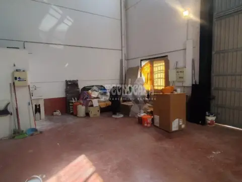 Nave industrial en Periurbano Este-Santa Cruz