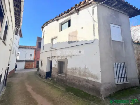 Casa adosada en Poyales del Hoyo