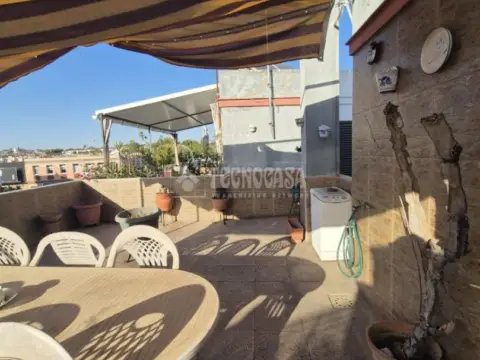 Casa adosada en Centro