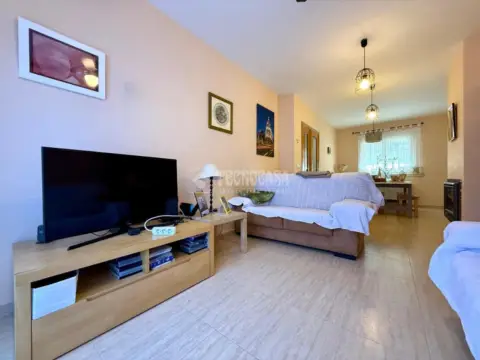 Casa adosada en Hispanoamérica-Las Comunidades