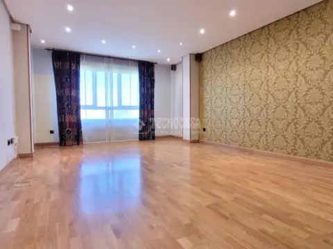 Piso en Actur-Rey Fernando