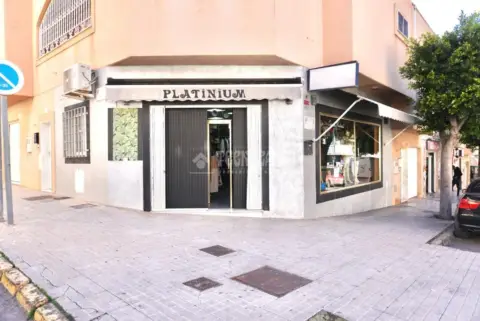 Local comercial en Santa María del Águila