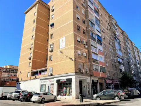 Local comercial en La Luz-Virgen de Belén