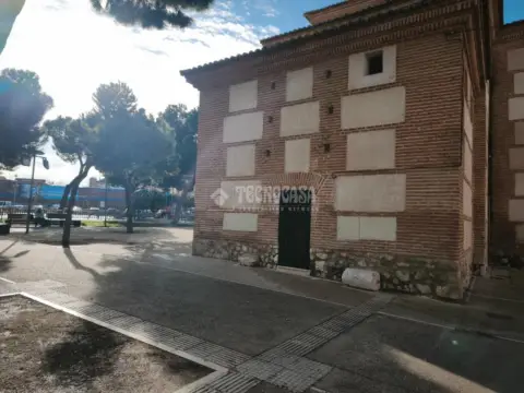 Piso en San Isidro, Estación