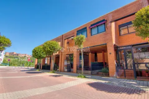 Casa pareada en Las Villas-Covaresa-Parque Alameda-La Rubia