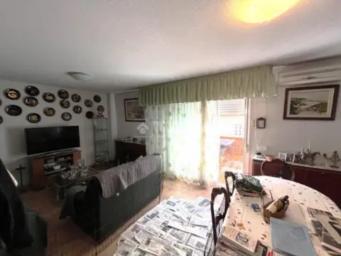 Casa adosada en Ensanche