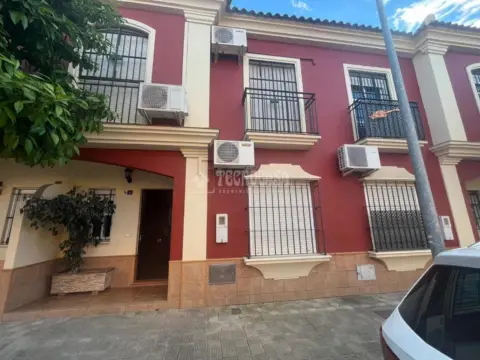 Casa adosada en Vista Azul-Consolación