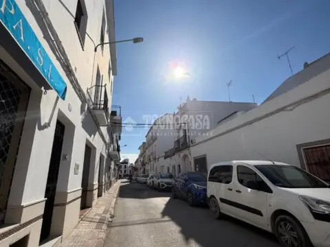 Casa adosada en Los Palacios y Villafranca