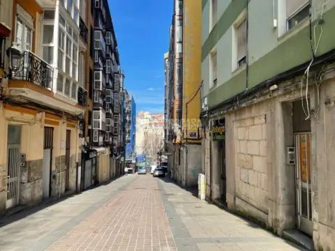 Piso en calle de San Pedro