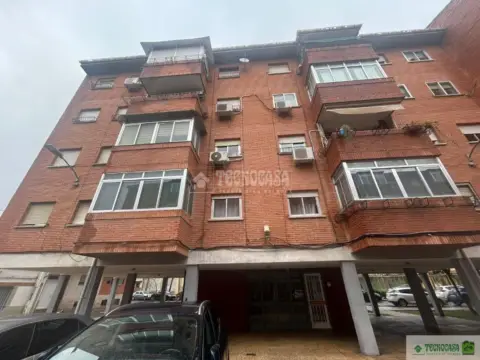 Piso en calle Grupo Sta. Catalina