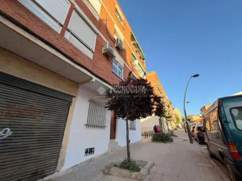 Casa pareada en calle de la Cruz