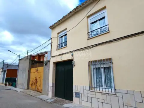 Casa pareada en Ronda del Pozo