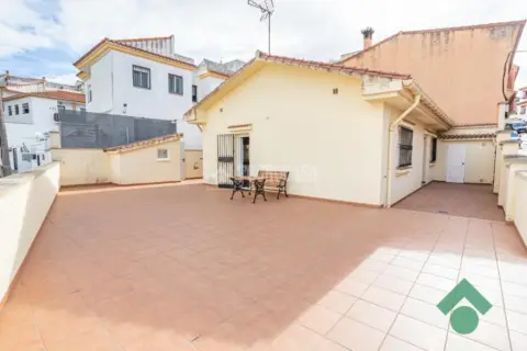 Casa unifamiliar en calle del Clavel