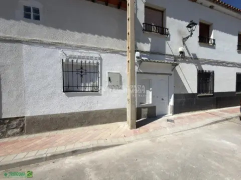 Casa adosada en calle de la Cruz de San Juan