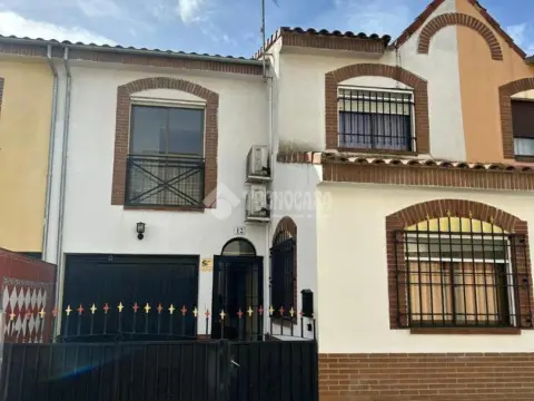 Casa adosada en Alcabón