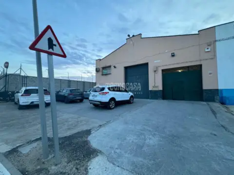 Nau industrial a Carretera de la Puebla Cazalla