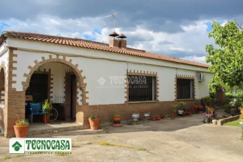 Casa rústica en Periurbano Este-Santa Cruz
