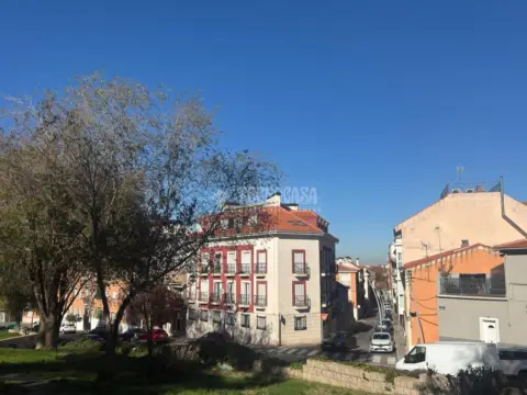 Piso en Nuevo Aranjuez-Ciudad de las Artes-El Mirador