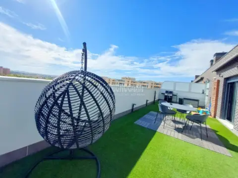 Piso en Oliver-Valdefierro