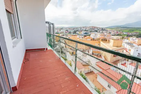 Piso en Fuentenueva-Salesianos