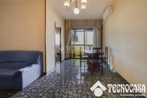 Piso en Llefià-Artigues