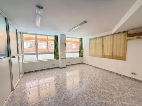 Local comercial en calle del Blanco Coris