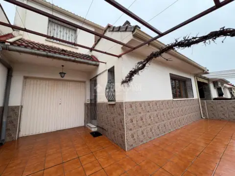 Casa pareada en Sector III