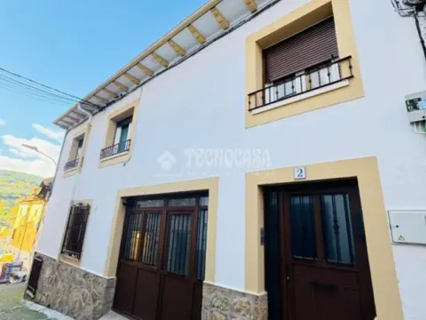 Casa adosada en Arenas de San Pedro