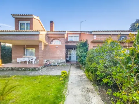 Casa unifamiliar en Central Telefónica de Radio