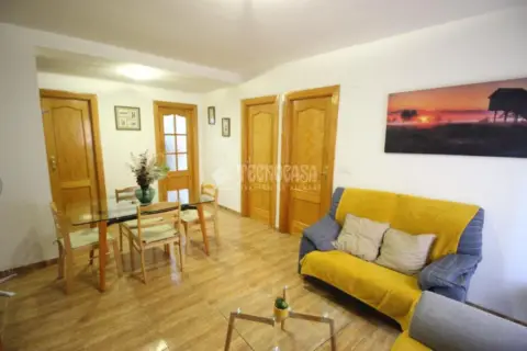 Piso en Residencial Triana-Barrio Alto-Híjar