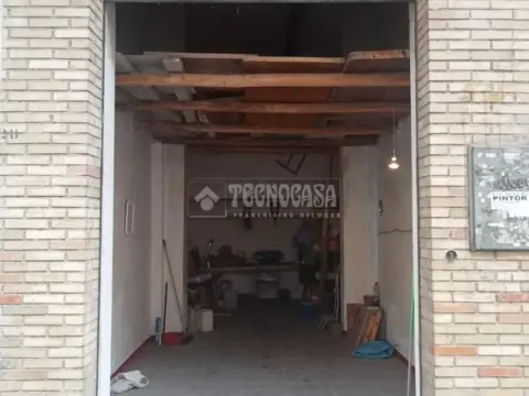 Local comercial en calle Sta. Clotilde