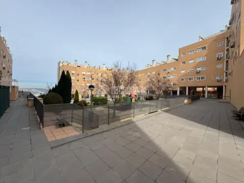 Piso en La Perlita-Colonia de los Almendros