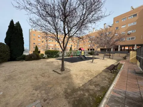 Piso en La Perlita-Colonia de los Almendros