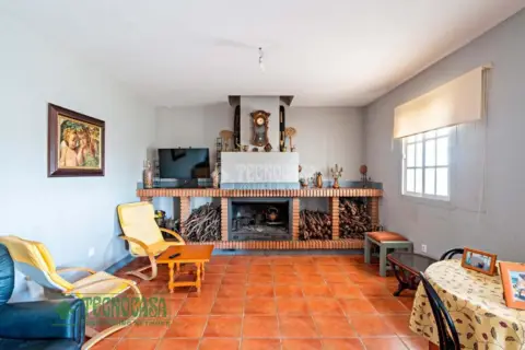Casa rústica en Camino Las Lomillas