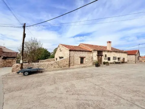 Casa pareada en Pelayos del Arroyo