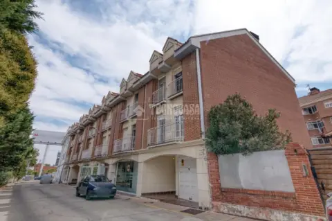 Casa adosada en Girón