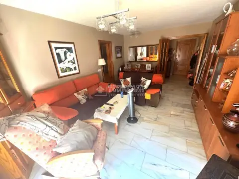 Piso en Zona Avenida de Andalucía