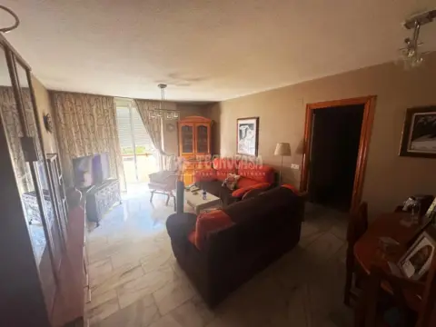 Piso en Zona Avenida de Andalucía