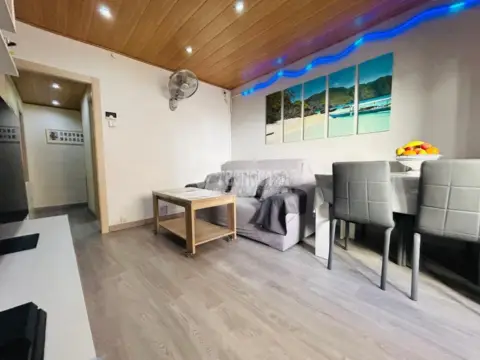 Piso en La Salut-Lloreda-Sistrells