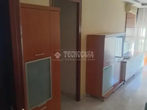 Piso en Nuevo Parque-Los Rosales-Tráfico Pesado