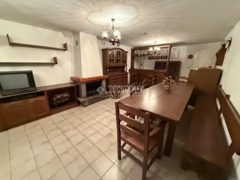 Casa adosada en Santa Isabel-Movera