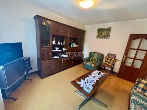 Piso en Pumarín