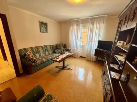 Piso en Pumarín