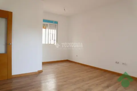 Piso en Colomera