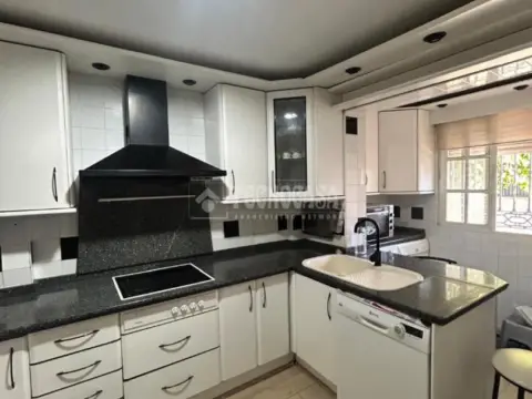 Casa adosada en Zona Avenida de Juan Diego